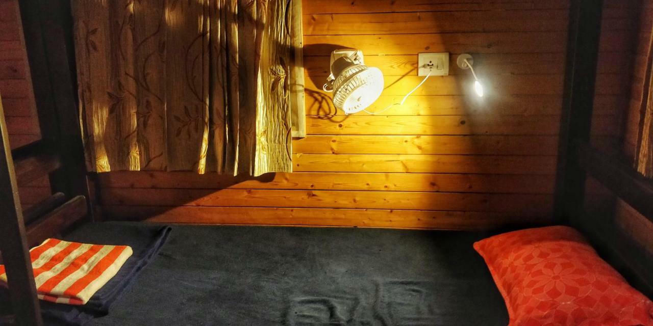 The Door To Nirvana Backpackers Hostel Котагири Екстериор снимка